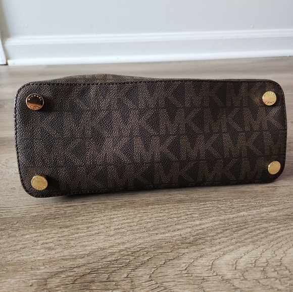 Michael Kors tote - Picture 9 of 9